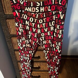 LuLaRoe LOVE Leggings